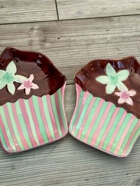 Set Of 2 Century Cupcake Shaped Ceramic Dishes with Floral Detail